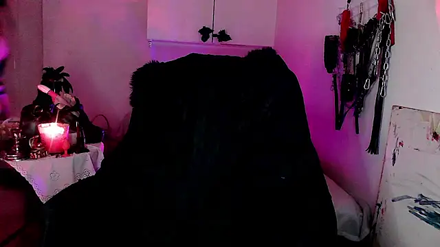 EmpressMorrigan online show from February 2026 02:15:01 PM