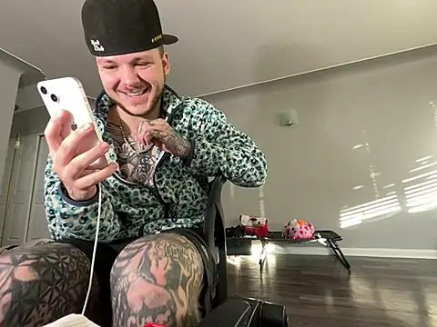 Tatertats online show from January 2026 10:49:01 PM