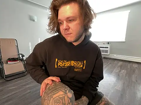 Tatertats online show from December 2025 08:26:01 PM