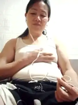 Lili-123k online show from March 2026 03:00:01 PM