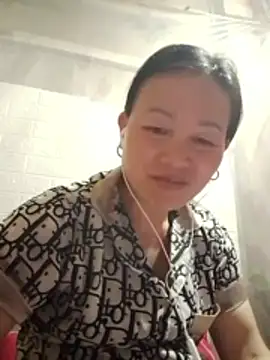 Lili-123k online show from March 2026 06:02:02 AM