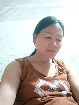 Snapshot of Lili-123k chatting on May 2026 04:05:01 AM Lili-123k online show from May 2026 04:05:01 AM