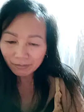 Snapshot of Lili-123k chatting on December 2025 06:12:02 AM Lili-123k online show from December 2025 06:12:02 AM