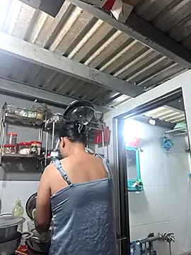 felicity chloe online show from April 2026 09:27:01 AM