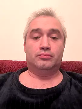 Olomoucak1982 online show from December 2025 05:14:01 PM