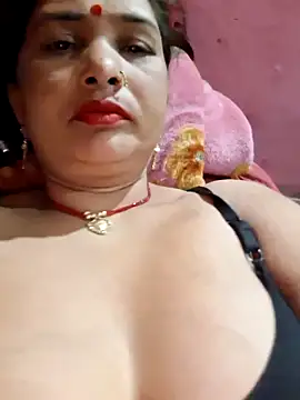 Your-shreya143 online show from May 2026 11:12:01 PM