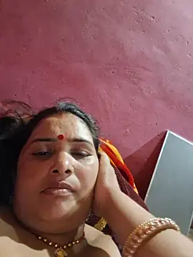 Your-shreya143 online show from June 2026 10:15:01 PM
