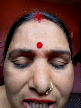 Your-shreya143 online show from May 2026 06:39:01 AM