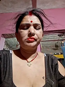 Your-shreya143 online show from May 2026 08:42:02 PM