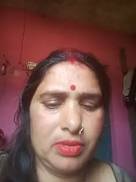 Your-shreya143 online show from May 2026 07:35:02 AM