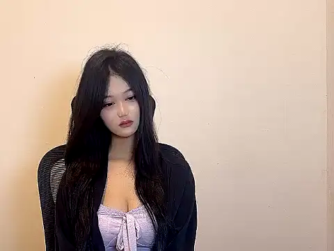 Snapshot of Cat-yiyi chatting on December 2025 08:49:02 AM Cat-yiyi online show from December 2025 08:49:02 AM