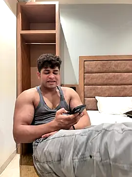 Anshtease online show from December 2025 06:24:01 PM