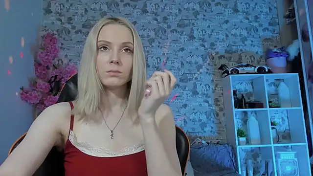 Snapshot of Gina_Gina_love chatting on May 2026 01:10:01 AM Gina Gina love online show from May 2026 01:10:01 AM