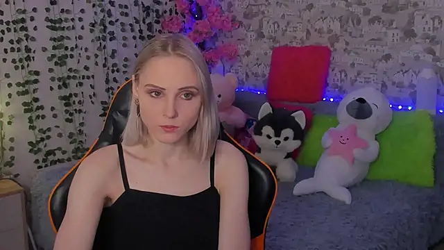 Snapshot of Gina_Gina_love chatting on June 2026 01:01:01 AM Gina Gina love online show from June 2026 01:01:01 AM