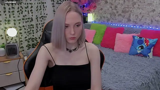 Snapshot of Gina_Gina_love chatting on June 2026 01:16:02 AM Gina Gina love online show from June 2026 01:16:02 AM