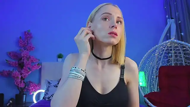 Snapshot of Gina_Gina_love chatting on February 2026 01:02:02 AM Gina Gina love online show from February 2026 01:02:02 AM