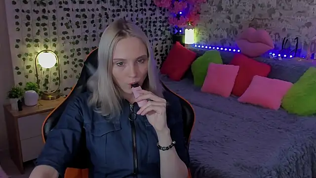 Snapshot of Gina_Gina_love chatting on May 2026 01:09:01 AM Gina Gina love online show from May 2026 01:09:01 AM