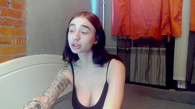 imChatty Alice online show from May 2026 03:44:01 AM