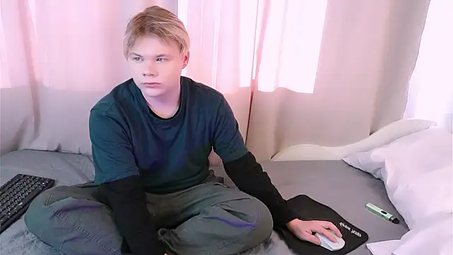 Snapshot of Brian_Mils chatting on February 2026 11:18:02 AM Brian Mils online show from February 2026 11:18:02 AM