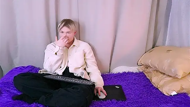 Snapshot of Brian_Mils chatting on February 2026 12:07:01 PM Brian Mils online show from February 2026 12:07:01 PM