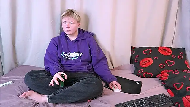 Snapshot of Brian_Mils chatting on February 2026 02:28:01 PM Brian Mils online show from February 2026 02:28:01 PM