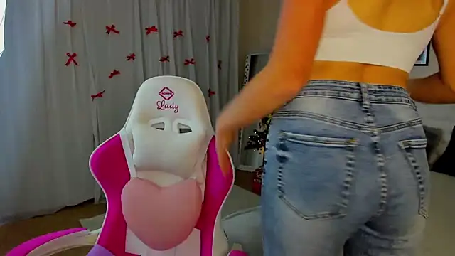 KiraNeeww online show from December 2025 06:40:01 AM