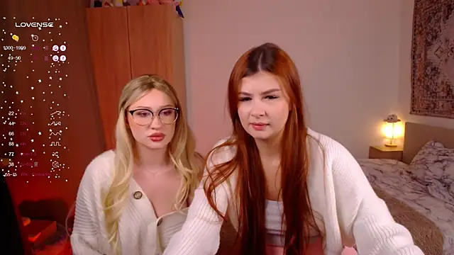 Lexy and Jenny online show from December 2025 08:17:02 AM