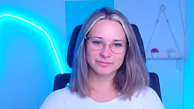 Melodie Aster online show from January 2026 12:23:02 PM