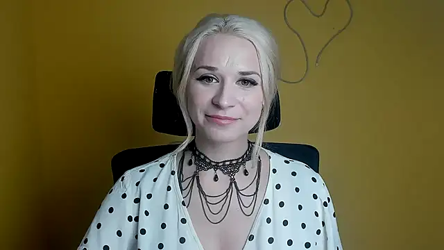 Melodie Aster online show from April 2026 11:25:02 AM