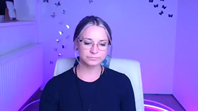 Melodie Aster online show from January 2026 12:08:01 PM