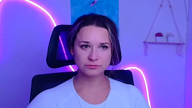 Melodie Aster online show from December 2025 12:18:02 PM