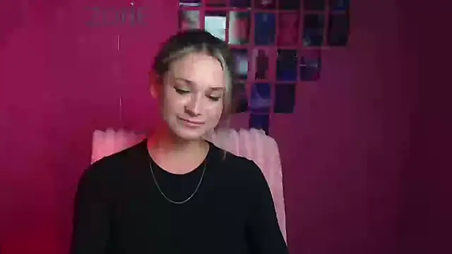 Melodie Aster online show from February 2026 02:06:01 PM