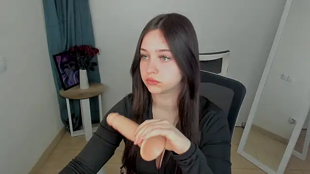 Lilu May online show from May 2026 01:16:01 PM