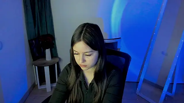 Lilu May online show from May 2026 04:04:02 PM