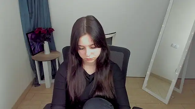 Lilu May online show from May 2026 12:36:02 PM