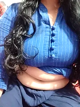 hottyrose69 online show from February 2026 02:40:01 PM