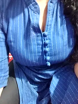 hottyrose69 online show from February 2026 08:02:02 AM