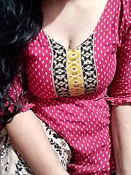 hottyrose69 online show from April 2026 11:19:01 PM