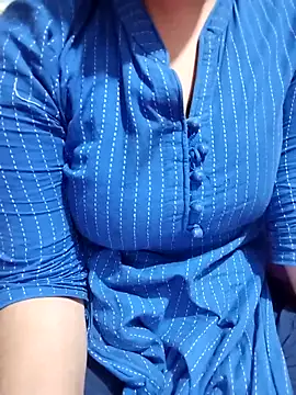 hottyrose69 online show from March 2026 04:46:02 AM