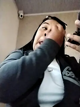 Snapshot of Carameloswing1 chatting on December 2025 11:38:02 AM Carameloswing1 online show from December 2025 11:38:02 AM