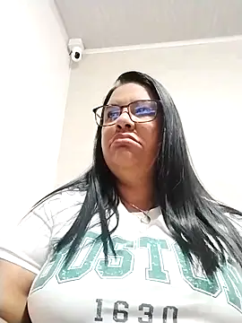 Snapshot of Carameloswing1 chatting on December 2025 12:48:02 PM Carameloswing1 online show from December 2025 12:48:02 PM