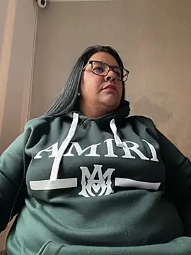 Snapshot of Carameloswing1 chatting on February 2026 04:16:02 PM Carameloswing1 online show from February 2026 04:16:02 PM