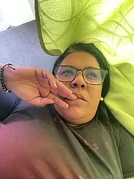 Carameloswing1 online show from April 2026 09:44:01 PM