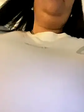 Snapshot of Carameloswing1 chatting on December 2025 01:35:02 PM Carameloswing1 online show from December 2025 01:35:02 PM