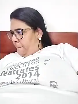 Snapshot of Carameloswing1 chatting on February 2026 12:44:01 AM Carameloswing1 online show from February 2026 12:44:01 AM