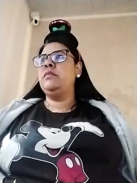 Snapshot of Carameloswing1 chatting on December 2025 01:48:02 PM Carameloswing1 online show from December 2025 01:48:02 PM