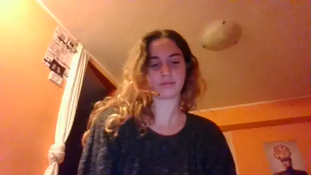 Snapshot of HornyJuliaXO chatting on December 2025 02:12:02 AM HornyJuliaXO online show from December 2025 02:12:02 AM