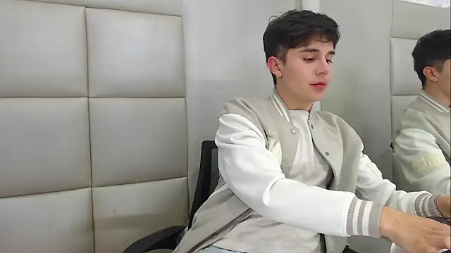 JuanGomm online show from December 2025 03:56:01 AM