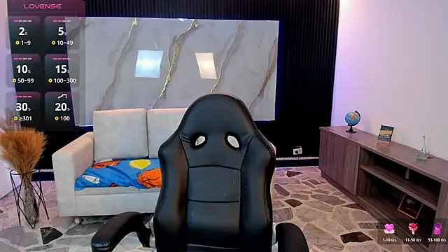 TiffanyHoustton online show from March 2026 12:09:01 PM