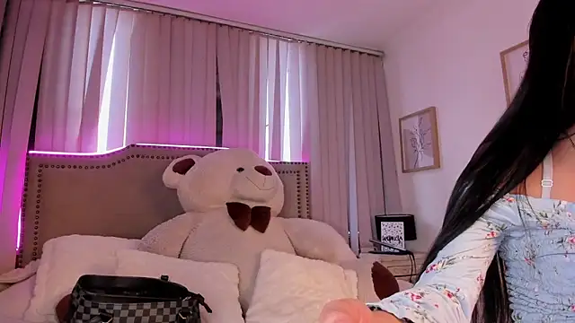 lya  brown online show from April 2026 11:37:02 AM